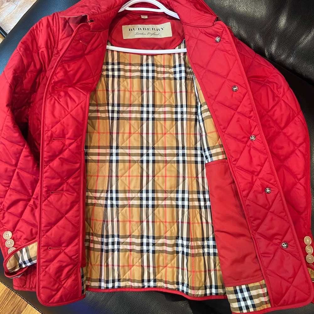 Authentic Women’s Burberry Frankby 18 Quilted Jacket.